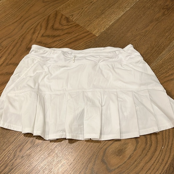 lululemon athletic skort - Picture 2 of 3